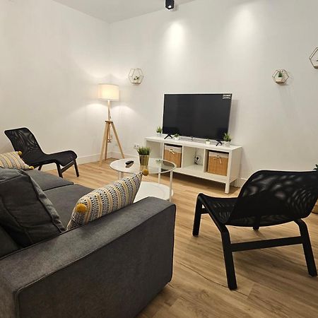 Apartamentos En El Centro - Plaza De Amboage - Wifi Ferrol Ngoại thất bức ảnh