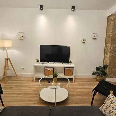 Apartamentos En El Centro - Plaza De Amboage - Wifi Ferrol Ngoại thất bức ảnh