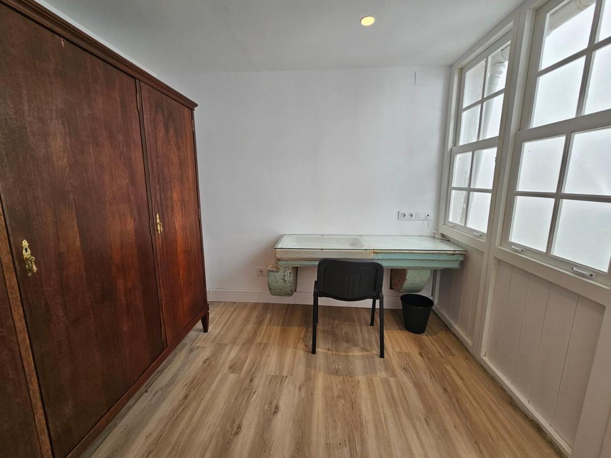 Apartamentos En El Centro - Plaza De Amboage - Wifi Ferrol Ngoại thất bức ảnh