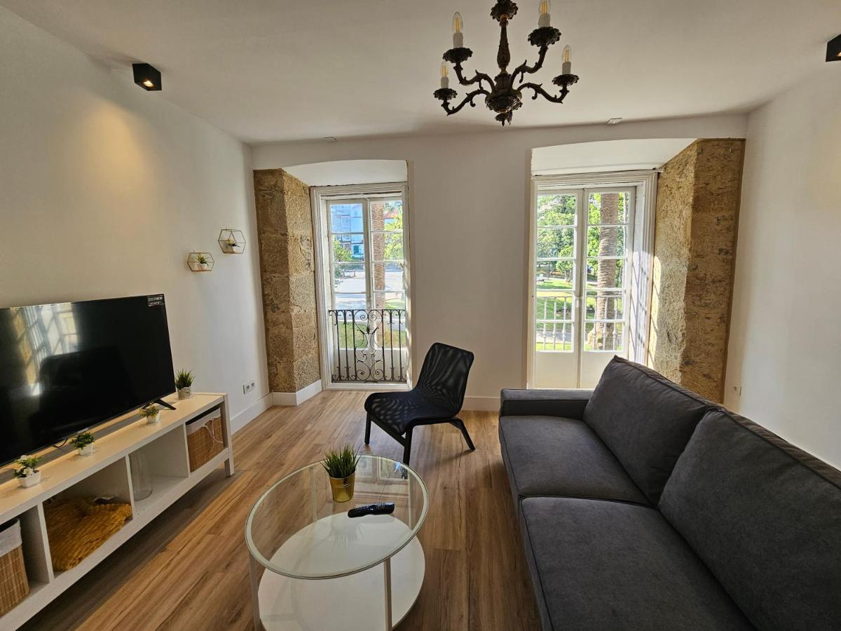 Apartamentos En El Centro - Plaza De Amboage - Wifi Ferrol Ngoại thất bức ảnh