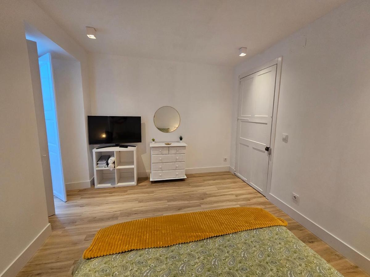 Apartamentos En El Centro - Plaza De Amboage - Wifi Ferrol Ngoại thất bức ảnh