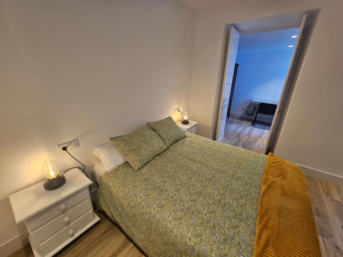 Apartamentos En El Centro - Plaza De Amboage - Wifi Ferrol Ngoại thất bức ảnh