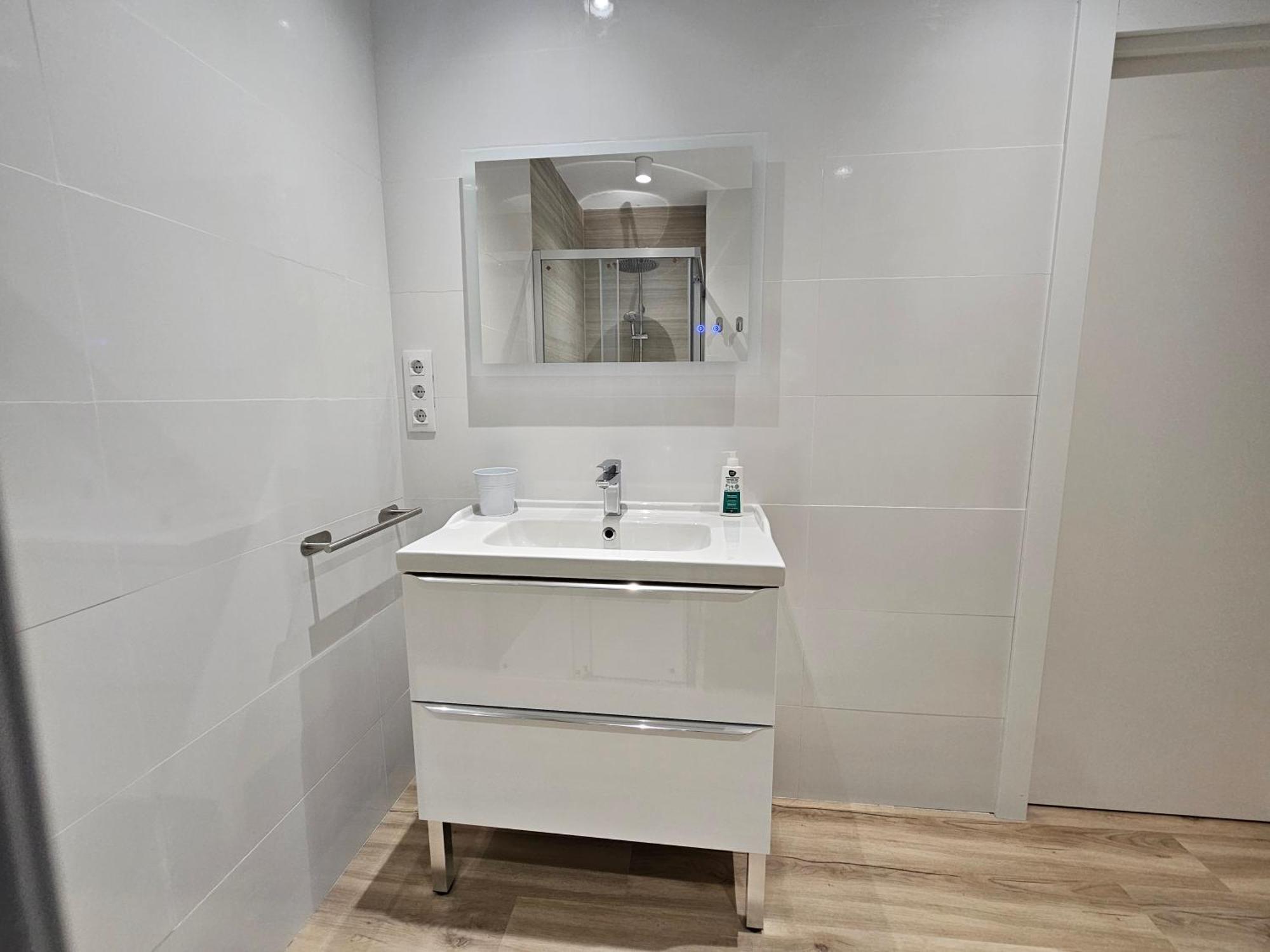 Apartamentos En El Centro - Plaza De Amboage - Wifi Ferrol Ngoại thất bức ảnh